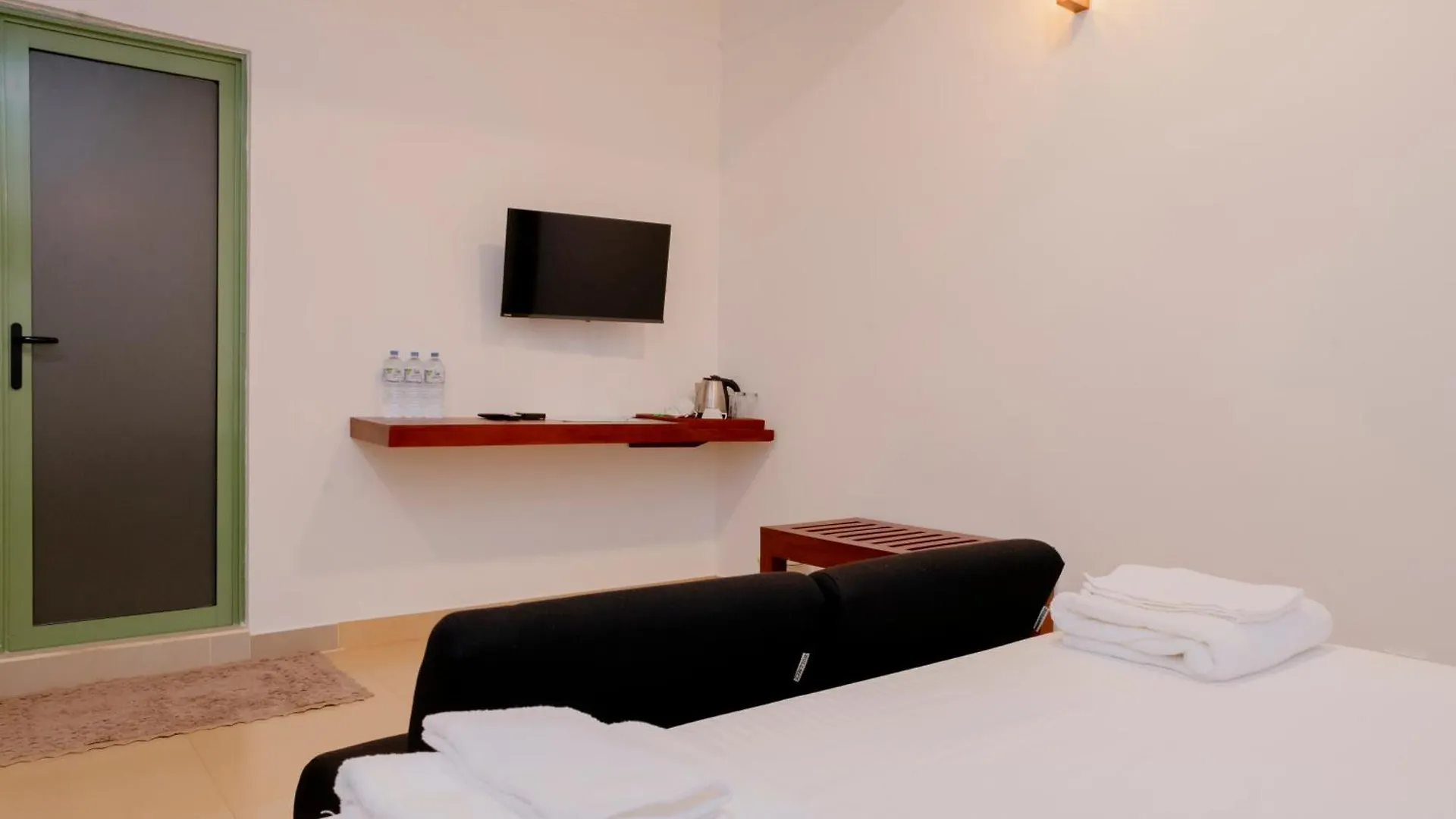 Saveska Apartments Piliyandala - Non-Residents Only